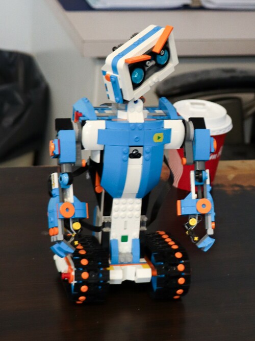 picture of a robot used for STEAM lessons in school